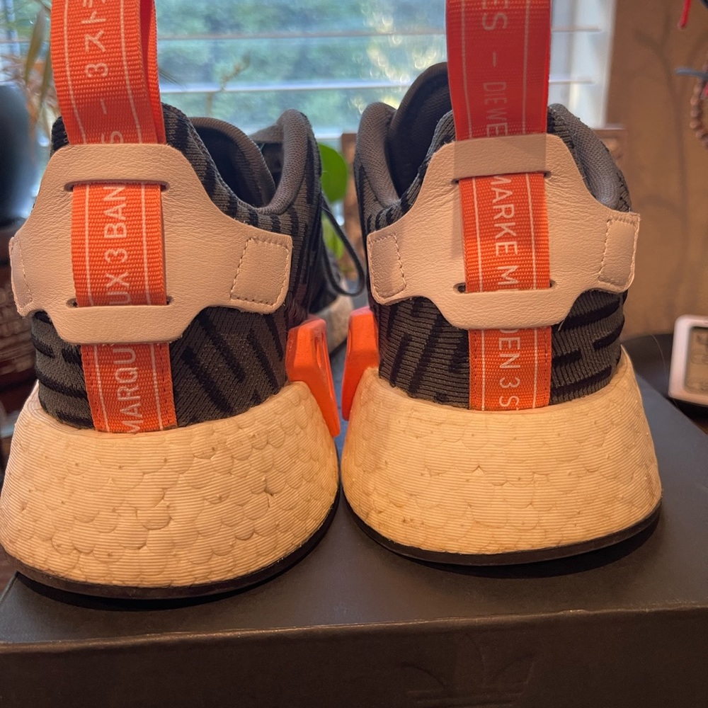 ADIDAS - NMD R2